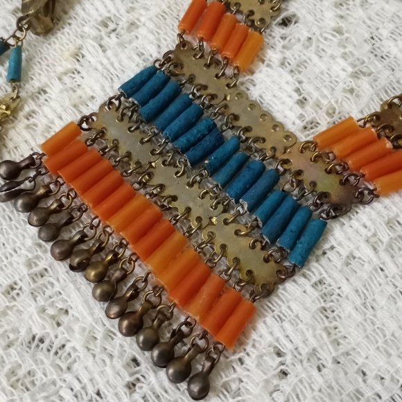 Vintage Mid Century Egyptian Revival Bib Necklace Clip Earring Set Faience - Picture 3 of 12